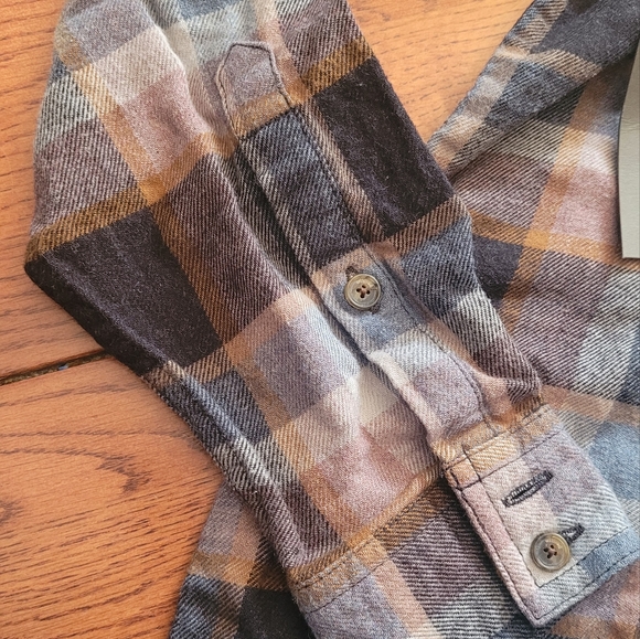 Aritzia Plaid Daphne Blouse - Price drop!! - Picture 2 of 5